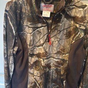 Worn Once Ladies Camo Fleece